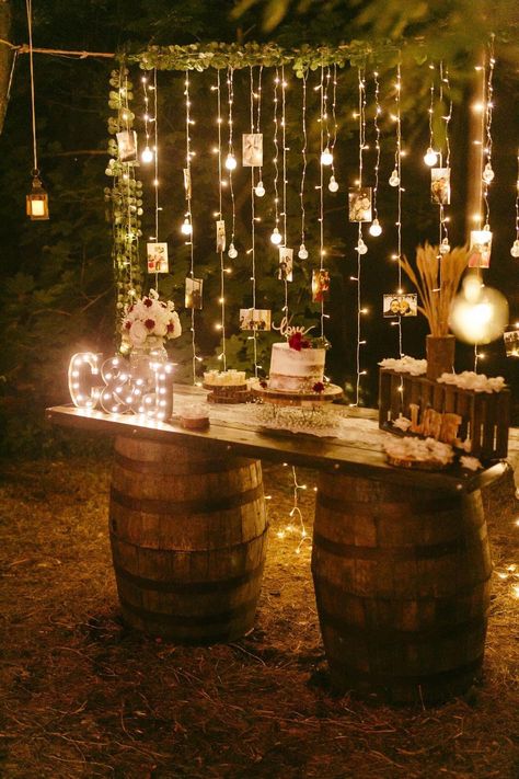 Rustic Engagement Party Ideas Decor, Engagement Party Night, Winter Anniversary Party Ideas, Small Anniversary Dinner Party Ideas, Fairy Garden Engagement Party, Outside Engagement Party Decorations, Rustic Engagement Party Ideas Backyards, Country Bbq Party Decorations, Falling In Love Engagement Party