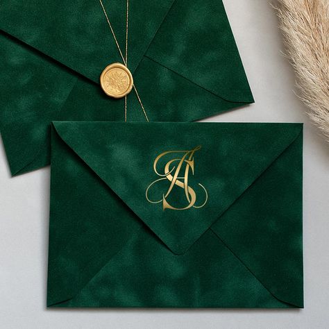 Spring Wedding Outfit, Green Themed Wedding, Emerald Green Weddings, Green Wedding Invitations, Wedding Envelope, Green Envelopes, Emerald Wedding, Color Wedding, Future Wedding Plans