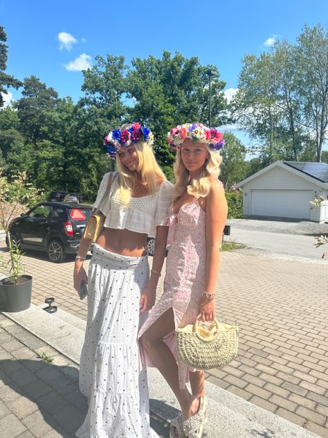 Midsommar Outfit, Luxury Lifestyle Aesthetic, Swedish Summer, Midsummer Dream, Scandinavian Summer, English Summer, Stockholm Style, 16th Birthday Party, Spring Baby