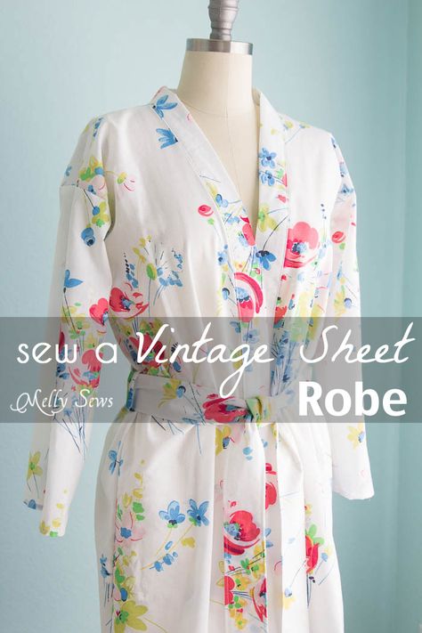 Vintage Sheet Robe - Melly Sews Quick Diy Gifts, Diy Sewing Tutorials, Sew Ins, Beginner Sewing, Quick Diy, Beginner Sewing Projects Easy, Leftover Fabric, Vintage Sheets, Sewing Projects For Beginners