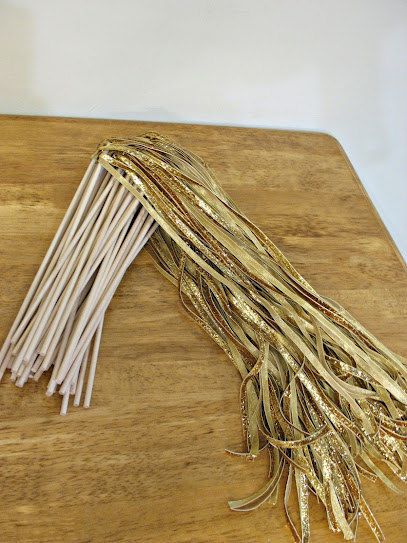 Leavers Party, Wedding Wand, Im Not Crazy, Farm Wedding Ideas, Wedding Wands, Ribbon Wands, Gold Ideas, Gold Inspiration, All That Glitters Is Gold