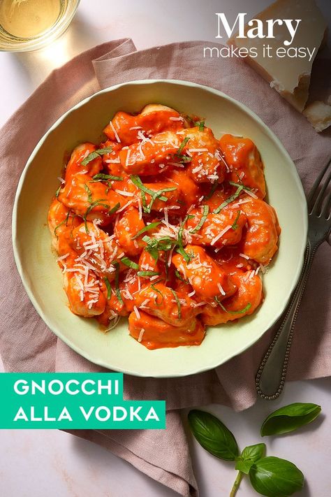 Soft pillows of potato gnocchi coated in a rich tomato vodka sauce! Can you think of anything better? This Gnocchi alla Vodka is so easy and a family favourite. Serve this Italian pasta dish as comfort food, date night dinner or a crowd-pleasing side. #Gnocchi #Gnocchirecipes #Italianrecipes #easymeals #MaryMakesItEasy Food Date Night, Tomato Vodka Sauce, Food Date, Pasta Alla Vodka, Vodka Sauce Pasta, Date Night Dinner, Alla Vodka, Homemade Gnocchi, Potato Gnocchi