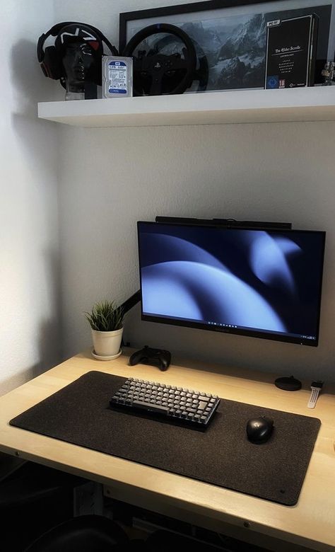 Small Room Setup, Mens Bedroom Decor, Desk Setups, Home Studio Setup, Desktop Setup, Room Redesign, Bedroom Setup, Study Room Decor, Gaming Room Setup