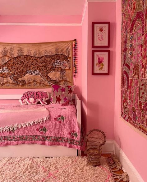 Moody Maximalist Bohemian cozy Home Decor ( Share your Decor Idea ) | My daughter’s bedroom | Facebook Pink Moody Bedroom, Moody Kids Bedroom, Pink Maximalist Bedroom, Red Maximalist Bedroom, Brownstone Nyc, Maximalist Bedroom Aesthetic, Moody Maximalist Pink, Maximalist Bedroom Blankets, Boho Maximalism Pink