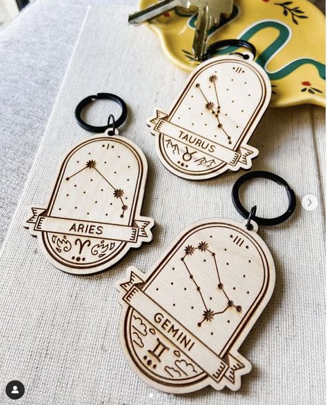 Wood Laser Ideas, Aries And Gemini, Laser Cut Wood Crafts, Laser Engraved Ideas, 22 December, Wood Burning Crafts, Key Tags, Zodiac Constellations, Unique Personalized Gift