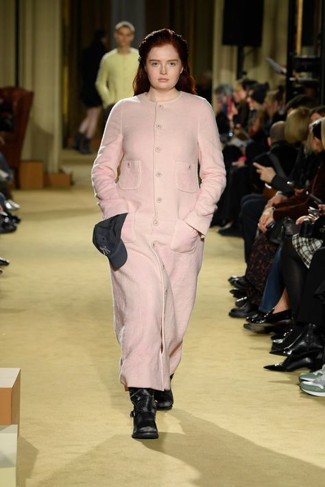 Coach Fall 2024 Ready-to-Wear Runway, Fashion Show & Collection Review [PHOTOS] Color Blocking Outfits, Show Collection, Fashion Show Collection, Fall 2024, Fashion Colours, New York Fashion Week, New York Fashion, Runway Fashion, Fashion News