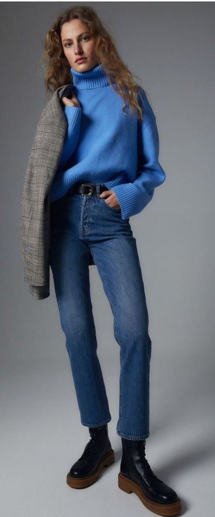 Jersey Azul, Light Blue Turtleneck, Turtleneck Sweater Outfit, Oversize Outfit, Knit Sweater Outfit, Light Blue Knit, Jeans Outfit Winter, Turtleneck Outfit, Oversized Turtleneck Sweater