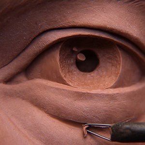 Sculpting Eyes, Ceramic Eye, Wood Carving Faces, Sculpting Tutorials, Ceramic Sculpture Figurative, Anatomy Sculpture, Sculpture Techniques, Human Sculpture, Ceramic Art Sculpture