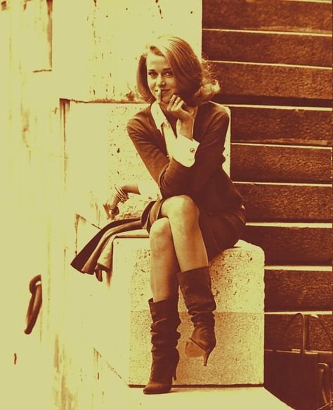 Jane Fonda 60s, Jane Fonda Style, Jane Fonda Barbarella, 80s Look, Classic Actresses, Jane Fonda, Old Hollywood, American Actress, Timeless Beauty