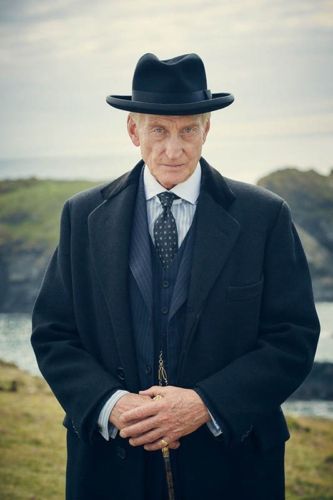 Tywin Lannister, Grandpa Outfit, Then There Were None, Charles Dance, English Gentleman, Istoria Artei, Cold Fashion, British Actors, Agatha Christie