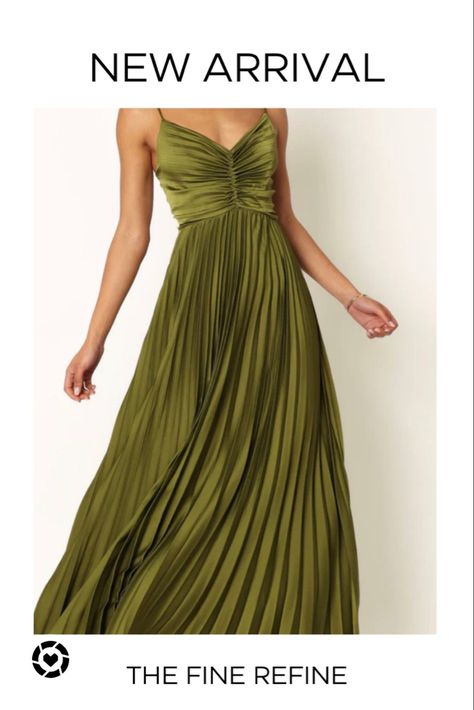 Wedding Guest Dress Palm Green, Cami Maxi Dress, Elegant Maxi Dress, Sequin Prom Dresses, Green Prom Dress, Ball Gowns Prom, Pleated Maxi Dress, Pleated Maxi, Prom Dresses Ball Gown