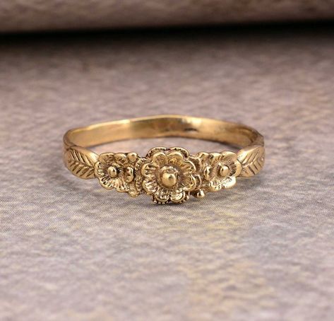 Floral ring, Brass Ring, Flower Ring, multi flower ring, Vintage Ring, gift for her, dainty ring, boho ring, handmade ring, women ring, gift ❥ Customers satisfaction is our biggest priority, please contact us with any questions/queries for future or existing orders, and we will do our best to make sure you are happy with your order. ❥Please make sure to add the correct address during check out. You can return your purchased item within 15 days after successful delivery. We offer a 100% "Money Ba Promsie Rings, Vintage Flower Ring, Vintage Flower Wedding Ring, Vintage Rings Aesthetic, Cute Rings Gold, Cottagecore Rings, Mexican Rings, Intricate Rings, Flower Rings