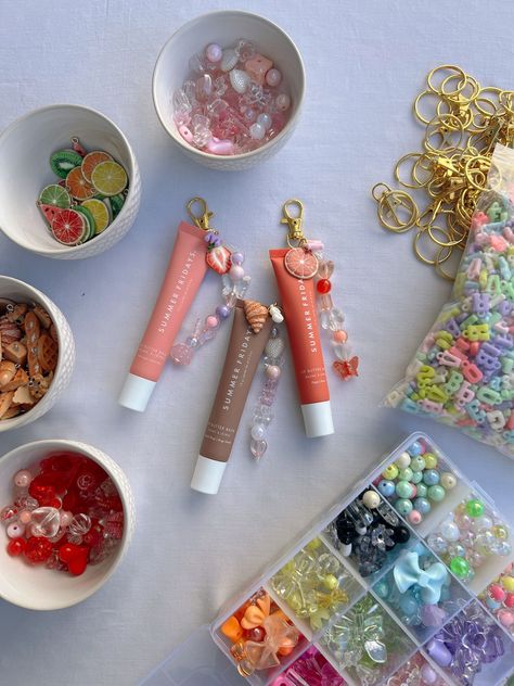 How to Create Lip Gloss Keychains - Maxie Elise Lip Balm Charm Keychain Diy, How To Make A Lip Gloss Keychain, Cute Christmas Gifts Diy For Friends, Diy Gifts Jewelry, Fun Diy Birthday Gifts, Lipgloss Holder Keychain Diy, Jewelry Making Party Ideas, Lipgloss Charm Keychain, Makeup Gifts Ideas