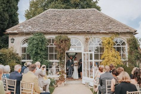 Country Wedding Uk, Garden Wedding Uk, Back Garden Wedding Uk, Small Country Weddings, Tiny Wedding Venues, Kew Gardens Wedding, Uk Wedding Venues, English Country Garden Wedding, English Country Wedding