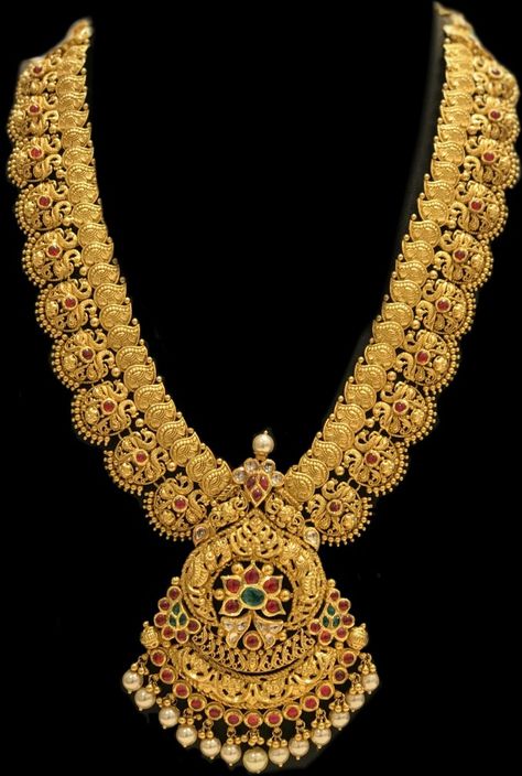 40grms Gold Haram, Long Haaram Designs Gold Latest, Long Haaram Designs Gold, Gold Haram Designs Indian Latest, Kasula Peru, Necklace Set Indian Bridal Jewelry, Bridal Jewlery, Mango Haram, Mango Necklace