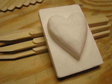 Heart with detail knives Soap Carving Design, Soap Carving Design Easy, Soap Carving Ideas Easy, Soap Sculpture Easy Ideas, Soap Carving Ideas, Soap Carving Patterns, Soap Sculpture, Soap Carving, Workshop Ideas