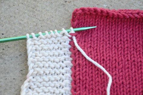 beg rs Diy Crafts Knitting, Knitting Hacks, Knitting Help, Knitting Stitches Tutorial, Knit Edge, Knitting Instructions, Blanket Knitting Patterns, Knit Stitch Patterns, Diy Knitting