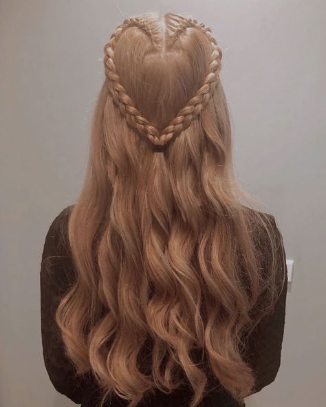 #braid #heart
M Queen Of Heart Hairstyle, Love Heart Braids, Heart Hair Buns, Cupid Hairstyle, Heart French Braid, Heart Hairstyle Braids, Valentine Braids, Heart Shape Braids, Heart In Hair