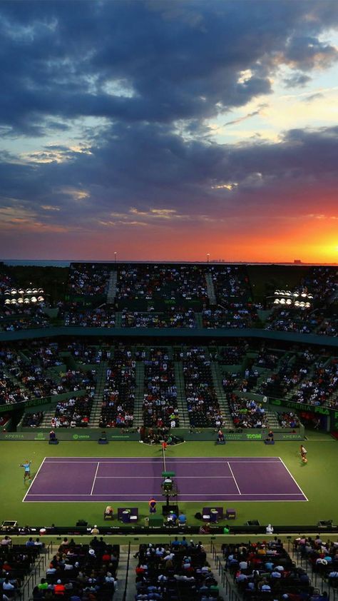 Miami Open Tennis Court Sunset iPhone 6+ HD Wallpaper Mode Tennis, Tennis Wallpaper, Tennis Lifestyle, Tennis Photography, Miami Open, Tennis Pictures, Tennis Art, Tennis Photos, Tennis Aesthetic