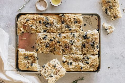 If You're Intimidated By Baking Bread, This No-Knead Olive & Rosemary Focaccia Is for You Baking Bread At Home, Easy Make Ahead Appetizers, Rosemary Focaccia, Make Ahead Appetizers, Bread Easy, Rosemary Garlic, Camille Styles, Flaky Salt, Perfect Thanksgiving