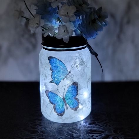 Centerpiece Butterfly, Butterfly Sweet 16, Butterfly Centerpiece, Light Butterfly, Butterfly Centerpieces, Butterfly Light, Desain Buklet, Butterfly Table, Decor Butterfly