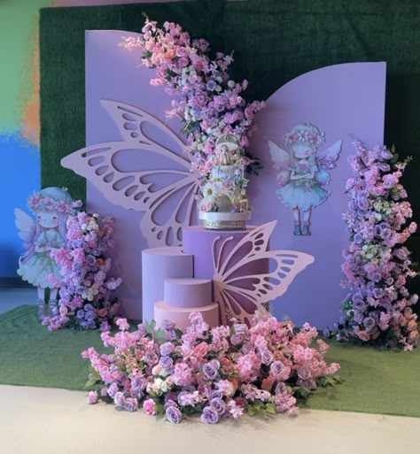 Butterfly 15 Theme Centerpiece, Fairyland Theme Decor, Butterfly Theme Decoration Ideas, Butterfly Theme Decor, Butterfly Backdrop Ideas, Butterfly Theme Birthday Decoration, Butterfly Backdrop, 15th Birthday Decorations, Butterfly Birthday Party Decorations