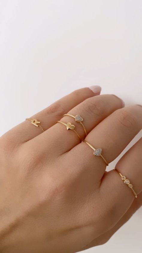 Gold Earing Designs Unique, Index Finger Rings For Women, Stylish Rings For Women, Minimalist Accessories Jewellery, Amazon Aesthetic, Simple Ring Design, Cute Jewellery, Hand Jewelry Rings, Unique Gold Jewelry Designs