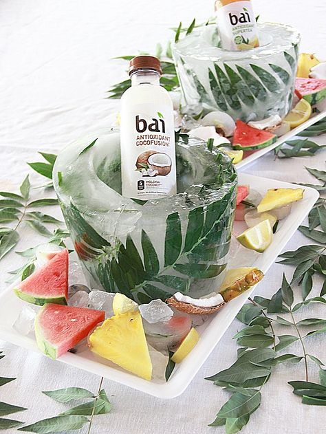 Diy Ice Bucket, Bucket Ideas, Ice Bowl, Floral Ice, Flower Ice, Bucket Filling, Chic Baby Shower, Party Pops, Shabby Chic Baby Shower