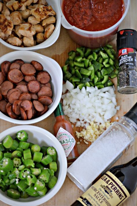 Crock pot gumbo.   I need to try this. Crock Pot Gumbo, Gumbo Crockpot, Sausage Gumbo Recipe, Happy Money Saver, Seafood Gumbo Recipe, Gumbo Recipe Sausage, Sausage Crockpot, Happy Money, Freezable Meals