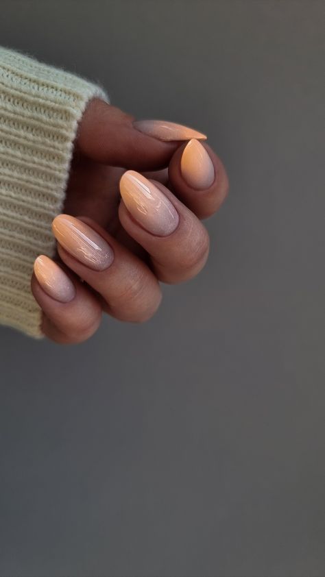 Nails For Dark Skin, Delicate Aesthetic, Unghie Sfumate, Milky Nails, Minimal Nails, Vibrant Nails, Classy Acrylic Nails, Round Nails, Spring Nail