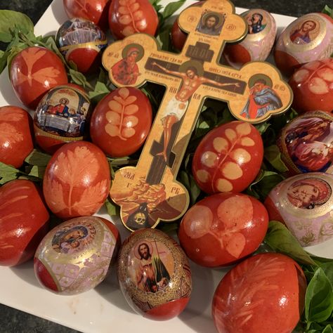 Homemade Greek Orthodox red Easter eggs Red Easter Eggs, Pascha Basket, Greek Orthodox Christian, Altar Design, Orthodox Easter, Church Aesthetic, Greek Tradition, Greek Easter, Girl God