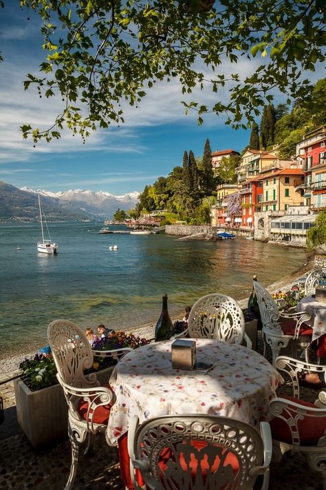 Comer See, Lake Como Italy, Italy Holidays, Venice Travel, Italy Tours, Italy Aesthetic, Como Italy, Destination Voyage, Italy Photo