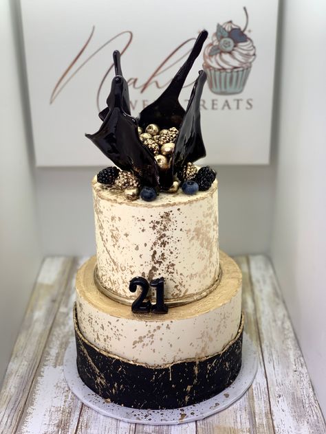 Two Tier Cake Designs Birthday, Two Tier Birthday Cake For Man, Two Tier Cake For Men, Black And Gold Birthday Cake For Him, Cake Designs Black And Gold, 21st Birthday Cakes For Men, Black And Gold Cake Ideas For Men, Black Cake Two Tier, Black And Gold Drip Cake For Men