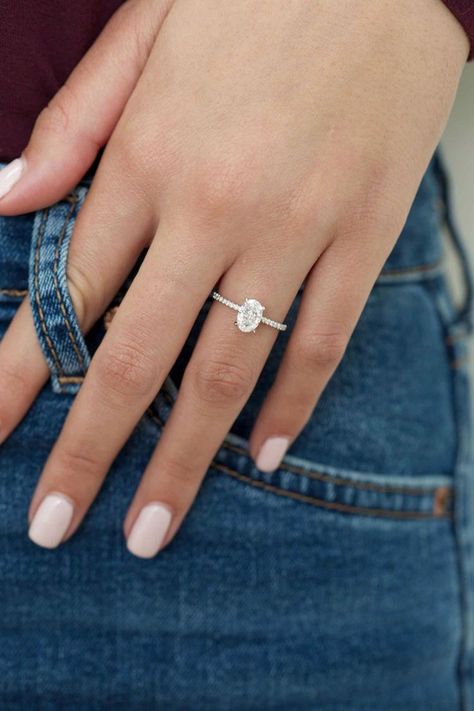 Ring Man, Couple Wedding Rings, Wedding Rings Halo, Oval Engagement, Simple Engagement Rings, Dream Engagement Rings, Wedding Rings Vintage, Engagement Rings Oval, Rings Simple