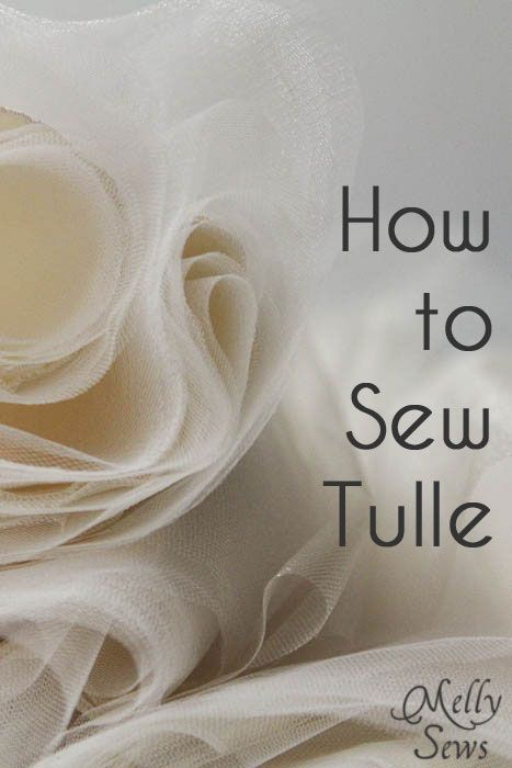 (P) How to Sew Tulle - put a piece of scotch tape on the bottom of your presser foot to keep the “toes” of the foot from getting stuck in the holes in the tulle; gather tulle in several layers (3-4) at once onto a strip of bias tape.. the tape gives you an easy to pin and sew edge to work with Melly Sews, Diy Sy, Sewing 101, Sew Ins, Sewing Lessons, Sewing Projects For Beginners, Sewing Skills, Diy Couture, Love Sewing