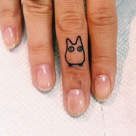 Miyazaki Tattoo, Studio Ghibli Tattoo, Nerd Tattoo, Ghibli Tattoo, Finger Tats, Feather Tattoo Design, Owl Tattoo Design, Disney Tattoo, Incredible Tattoos