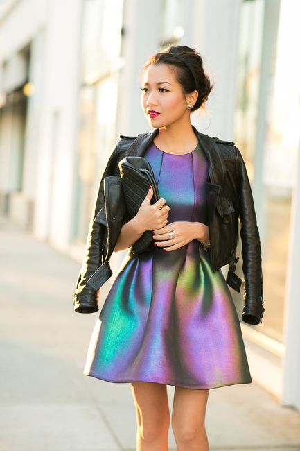 #holographic dress Wendy's Lookbook, Iridescent Dress, Crop Dress, Kleidung Diy, Looks Street Style, Mode Inspiration, Mode Style, Mode Outfits, Moda Casual