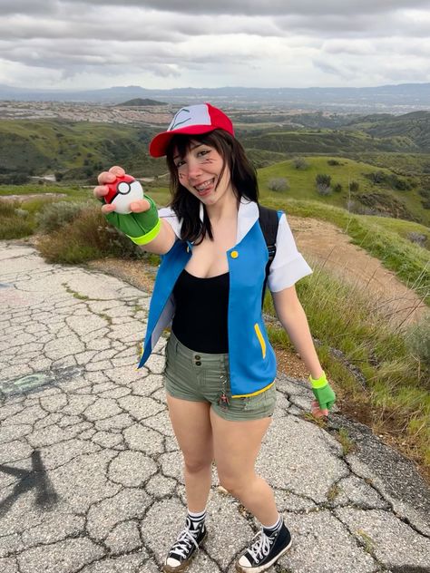 Ash cosplay Ash Ketchum Costume Girl, Ash Cosplay Pokemon, Ash Pokemon Costume, Ash Ketchum Costume, Ash Ketchum Cosplay, Ash Costume, Ash Pokemon, Pokemon Cosplay, Ash Ketchum