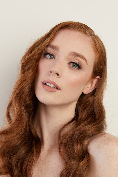 Redhead Makeup Looks Brown Eyes, Wedding Makeup For Blue Eyes Ginger Hair, Ginger Prom Makeup, Red Head Makeup Looks Natural, Wedding Make Up Redhead, Bridal Makeup For Red Hair, Fall Wedding Makeup Redhead, Natural Wedding Makeup For Blue Eyes Red Hair, Wedding Makeup For Redheads Brides