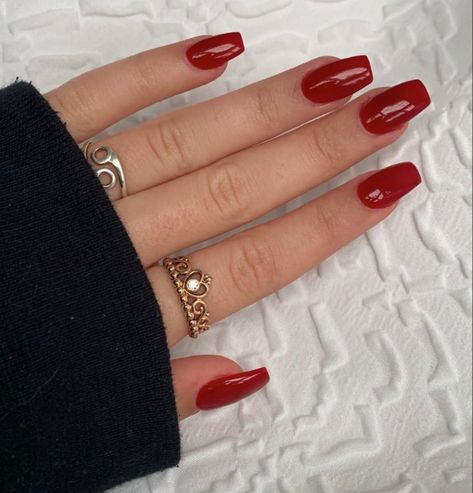 Short Nails Nail Art, Art For Short Nails, Nail Art For Short Nails, Short Red Nails, Prom Nails Red, Red And White Nails, Nails Medium Length, Red Gel Nails, Dark Red Nails