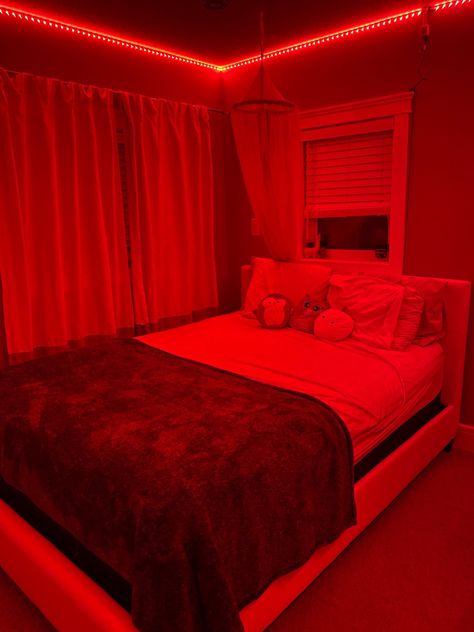 Red Neon Room, Ideas Para Decorar Cuartos Con Luces Led, Room With Red Led Lights, Red Light Aesthetic Room, Red Led Room Aesthetic, Red Led Lights Bedroom, Red Led Lights Bedroom Aesthetic, Red Lights Bedroom, Led Lights Bedroom Aesthetic