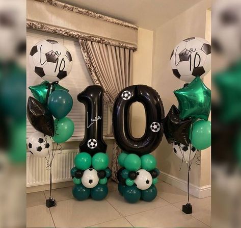 Ronaldo Soccer Party, Soccer Balloon Decorations, Soccer Balloon Arch, Soccer Balloon Bouquets, Spa Birthday Cake, Cristiano Ronaldo Birthday, Ronaldo Birthday, Soccer Birthday Parties, Cute Birthday Ideas