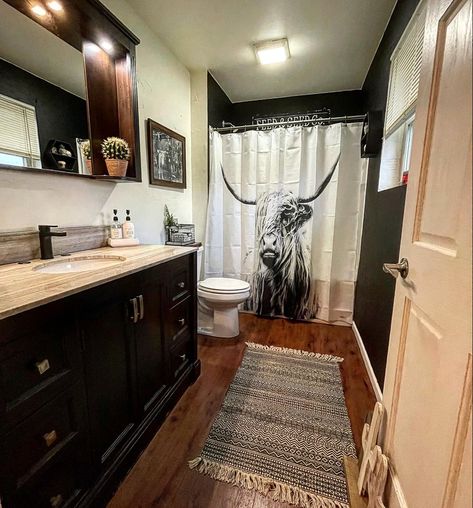 Master bathroom western cowboy Western House Bathroom, Western Bathroom Inspiration, Modern Western Bathroom, Western Bathroom Ideas, Boho Western Bathroom, Western Boho Bathroom, Townhome Ideas, Western Bathrooms, Western Bathroom Decor