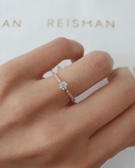 Pretty Rings Simple, Minimal Wedding Rings, خواتم خطوبة, Small Engagement Rings, Cute Promise Rings, Couple Ring Design, Pretty Engagement Rings, Cute Engagement Rings, Future Engagement Rings