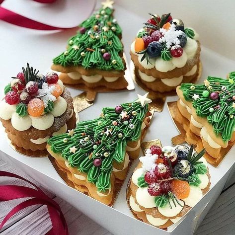 Christmas Cake Designs, Xmas Cake, Chocolate Christmas, Tree Cookies, Tree Cake, Christmas Tree Cookies, Christmas Tree Cake, Tree Cakes, Number Cakes