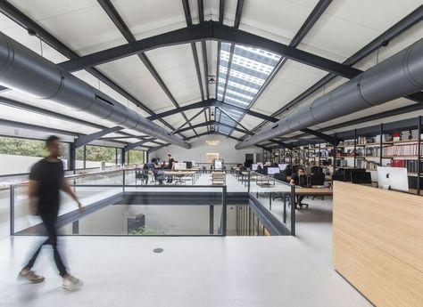 The New Life of Industrial Architecture in Cities: 20 Renovations and Conversions of Old Factories and Warehouses | ArchDaily Warehouse Renovation, Industrial Fabric, Urban Habitat, Building Renovation, Industrial Warehouse, Industrial Architecture, Old Factory, Adaptive Reuse, New Museum