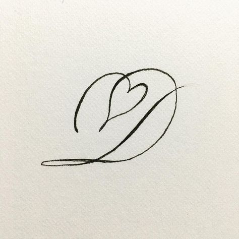 Love-ly capital D. Tag someone you love whose name begins with D 👍 Written with a Tombow brush pen. save, share, comment… | Instagram Croquis, D Cursive Letter, Cursive D Tattoo, D In Cursive, Love Letter Art, Letter S Calligraphy, D Font, Love Name, D Initial