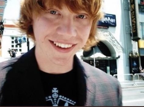 rupert grint Rupert Grint Ron Weasley, Glume Harry Potter, Harry Potter Ron Weasley, Ronald Weasley, Harry Potter Ron, Rupert Grint, Harry Potter Images, Hogwarts Aesthetic, Harry Potter Actors