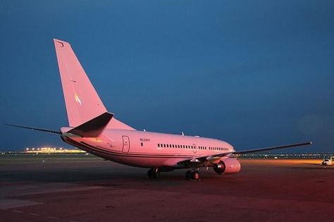 Millennial pink airplane Pink Airplane, Princess Lifestyle, Commercial Ads, Private Plane, I Believe In Pink, Pink Life, Pink Car, Jet Plane, Tickled Pink