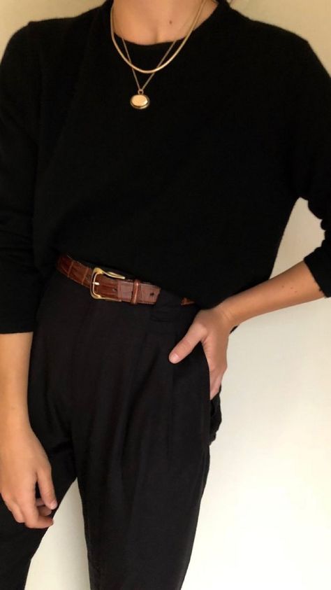 Simple Black Outfits, Casual Work Wear, Outfit Inspo Casual, Wearing All Black, Professional Style, Wear Necklaces, Womens Style, Smart Casual Outfit, Elegantes Outfit